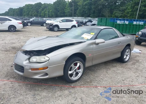 2000 Chevrolet Camaro from USA, damaged, VIN 2G1FP22K2Y2109403